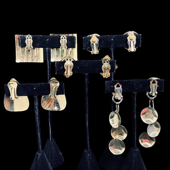 Lot of 5 Gold Tone Clip On Earrings (5369) - Picture 7 of 7